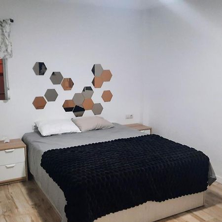 Feel At Home At Tamara Apartment - Two Steps To The Pool Торремолінос Екстер'єр фото
